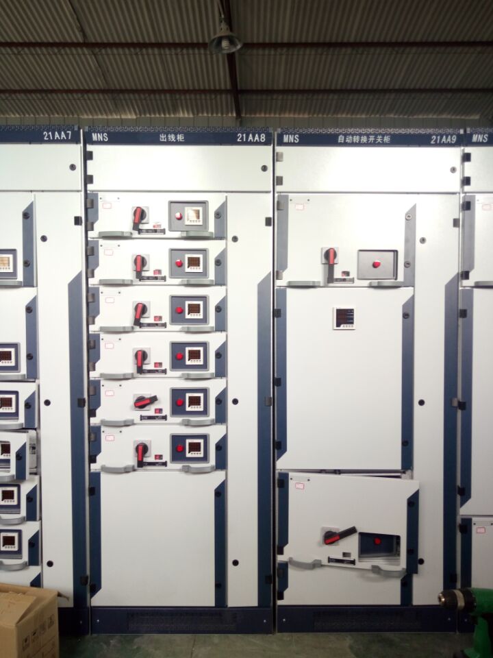 廠家專業(yè)生產(chǎn)與銷售GCK配電柜 門板帶線路圖